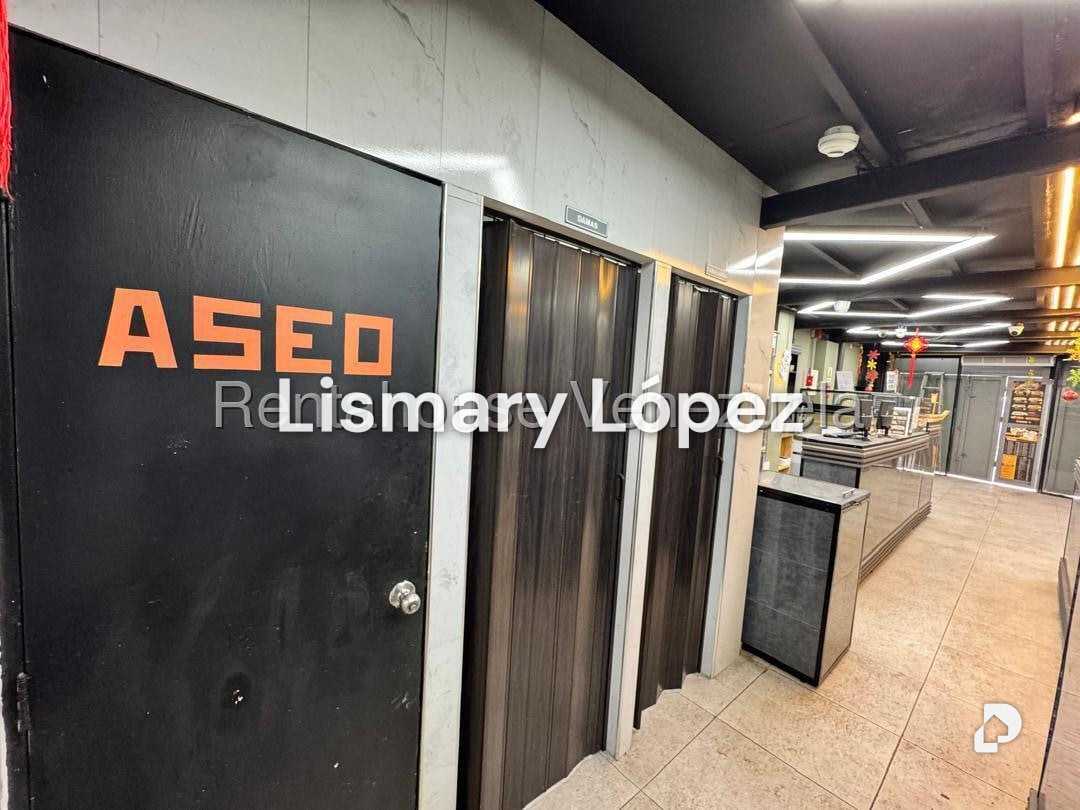 Local comercial en La Florida, Caracas – 12