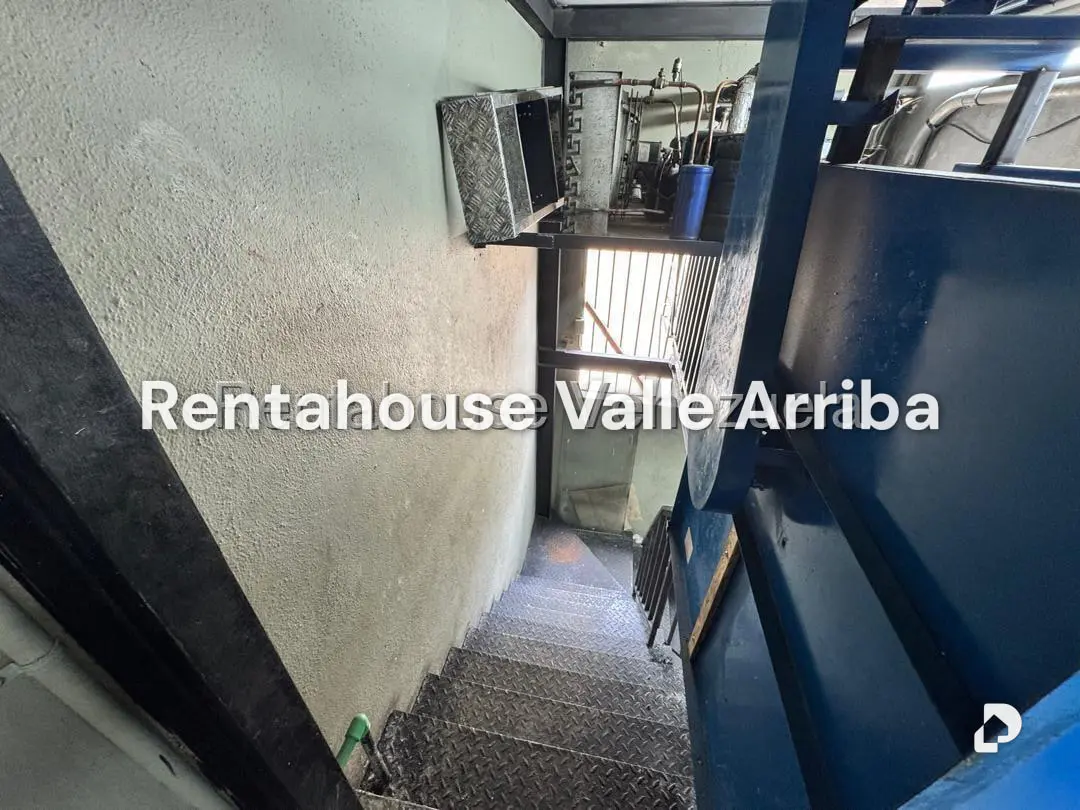 Local comercial en La Florida, Caracas – 16