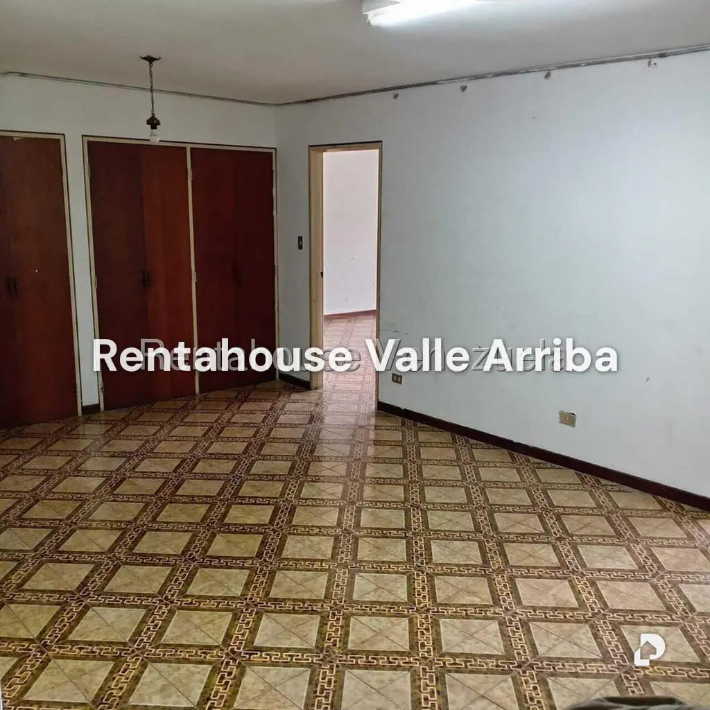 Casa en La Trinidad, Caracas – 17