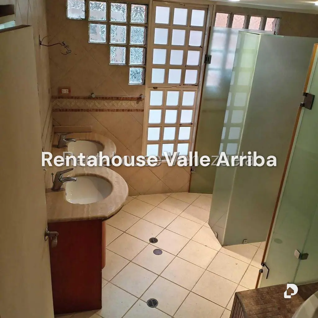Casa en La Trinidad, Caracas – 27