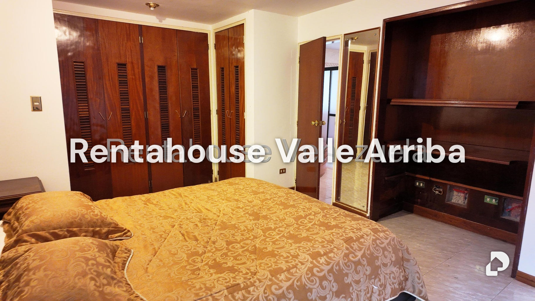 Casa en Lomas de La Lagunita, Caracas – 8