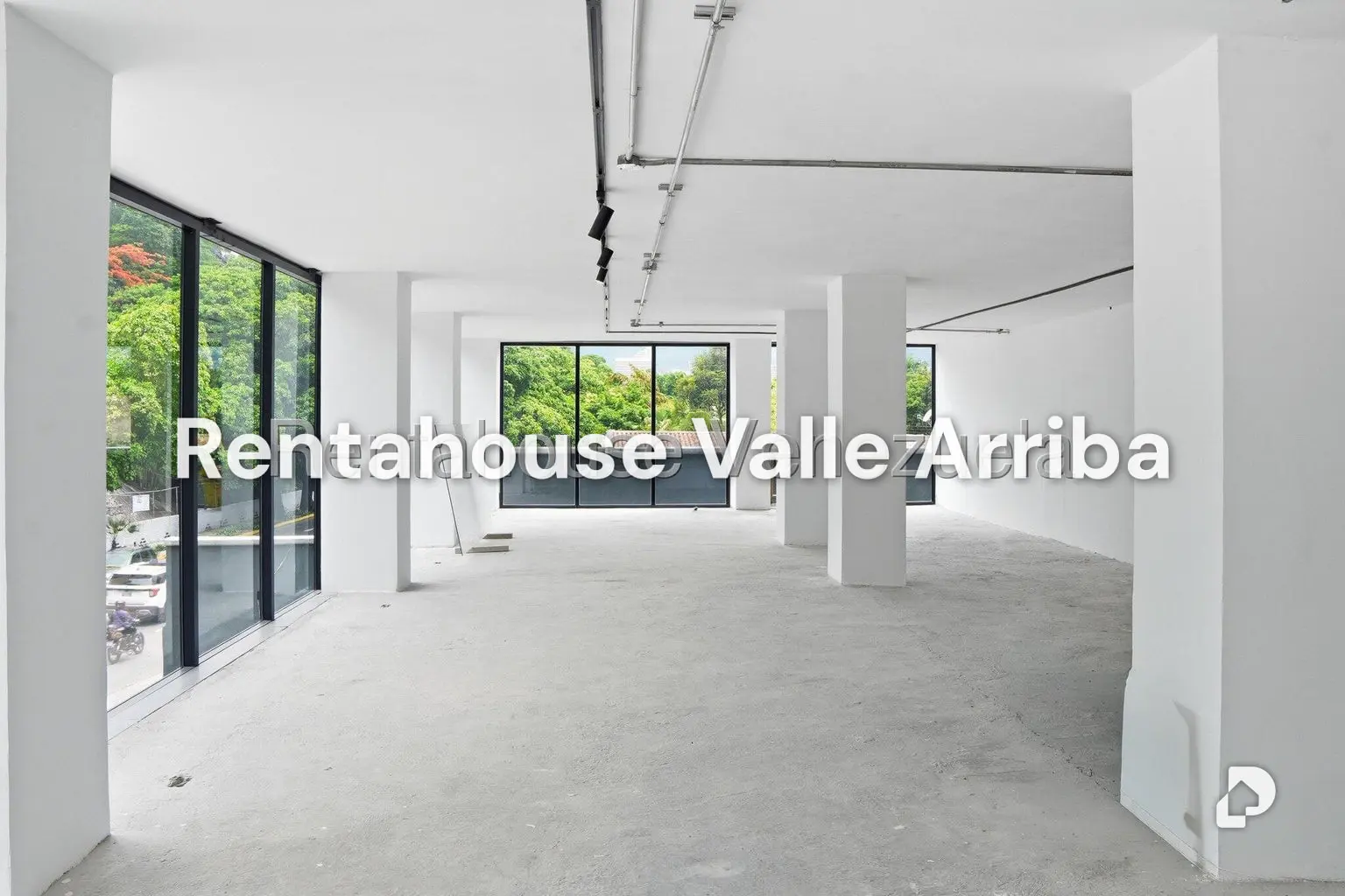 Local comercial en Chuao, Caracas – 15