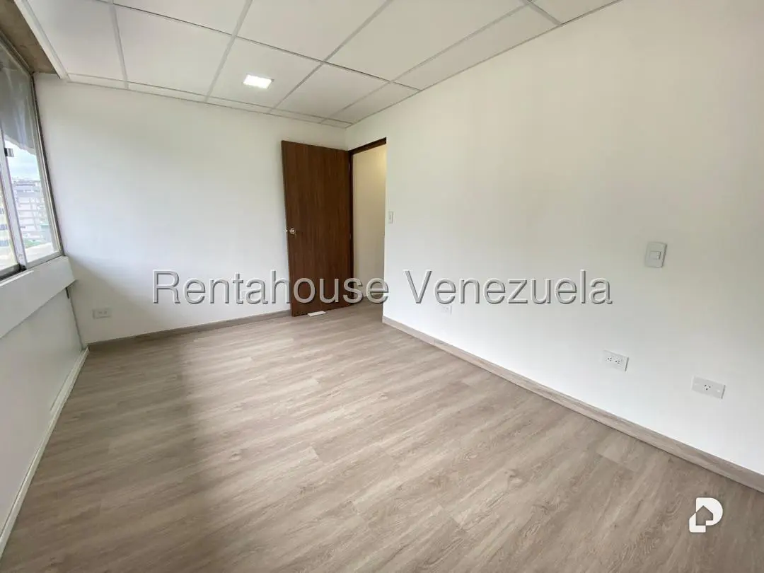 Local comercial en San Bernardino, Caracas – 16