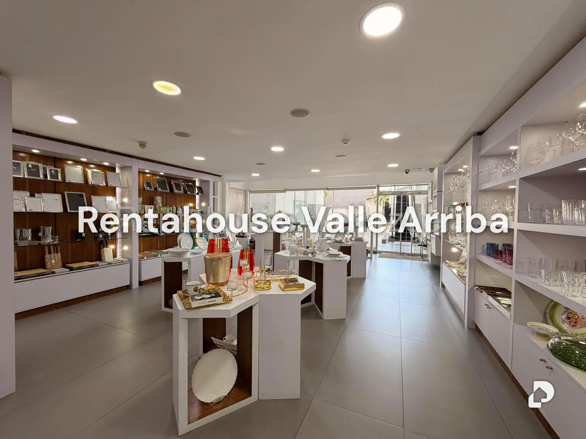 Local comercial en Las Mercedes, Caracas – 14