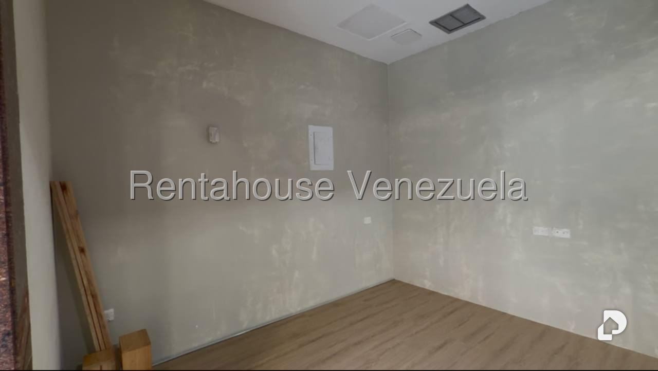Local comercial en Santa Fe Norte, Caracas – 5