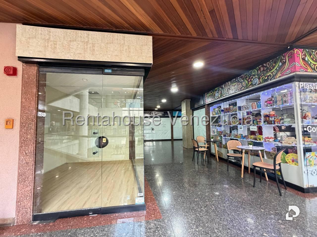 Local comercial en Santa Fe Norte, Caracas – 2