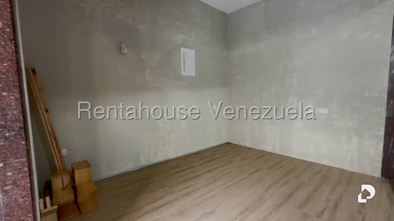 Local comercial en Santa Fe Norte, Caracas – 4