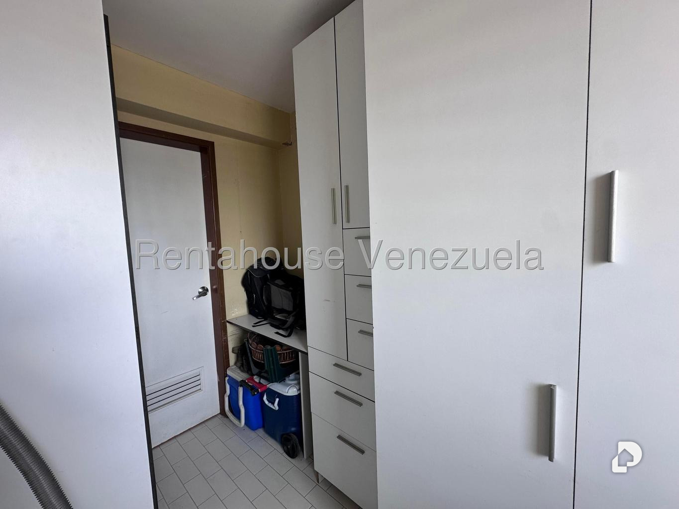 Apartamento en Los Samanes, Caracas – 28