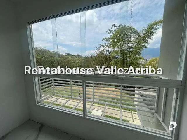Apartamento en Miravila, Caracas – 11