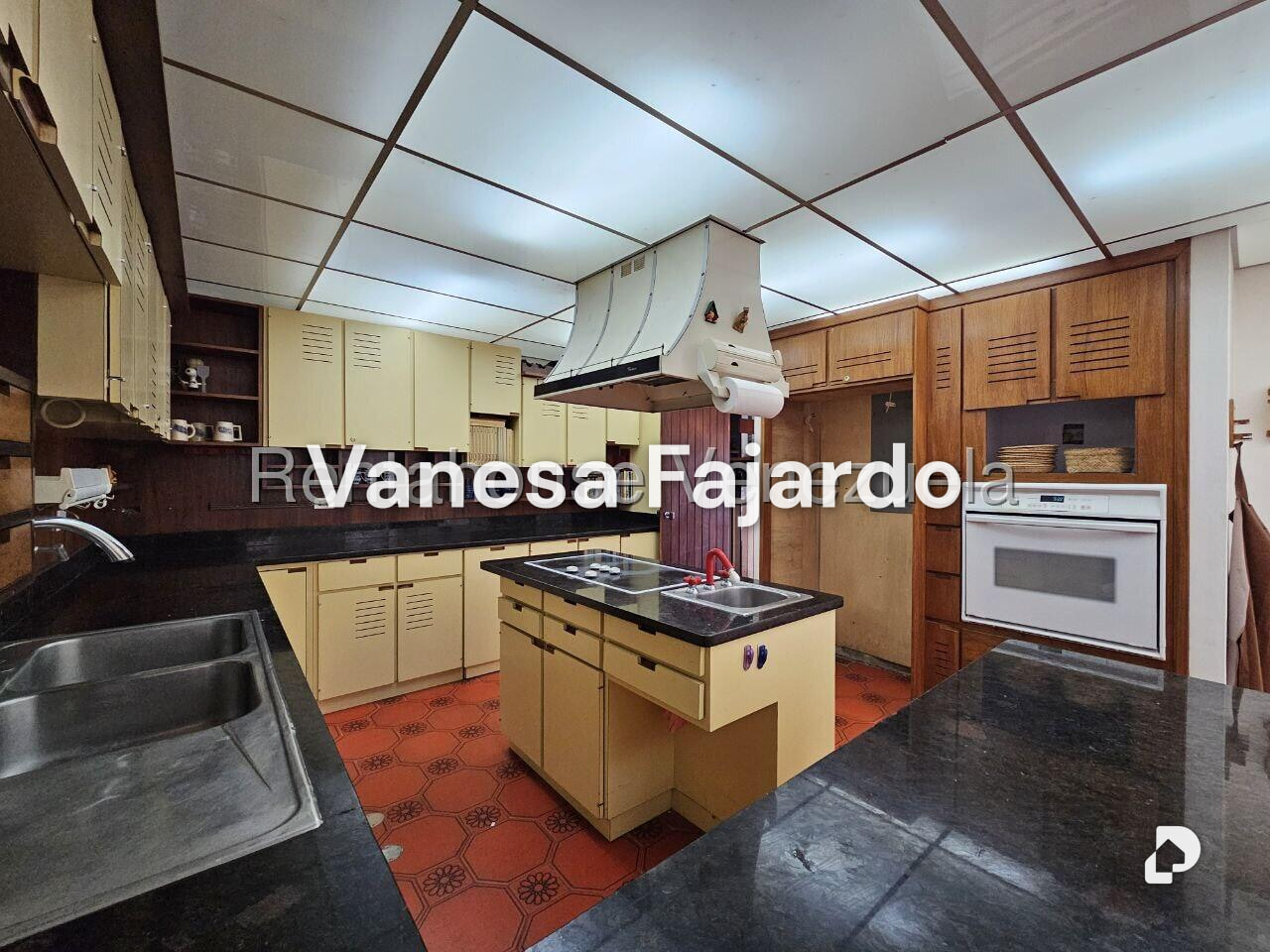 Casa en Club de Campo, San Antonio de Los Altos – 28