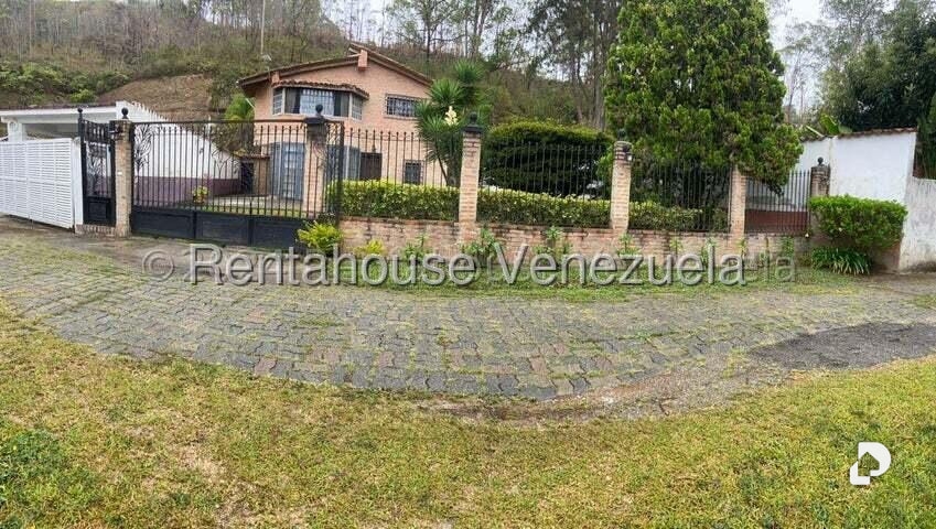 Casa en Club de Campo, San Antonio de Los Altos – 1