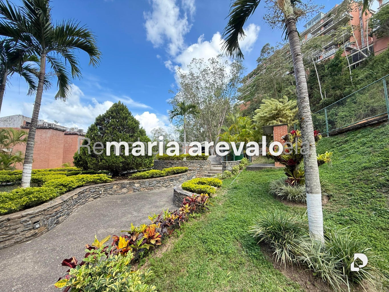 Apartamento en Lomas de La Lagunita, Caracas – 2