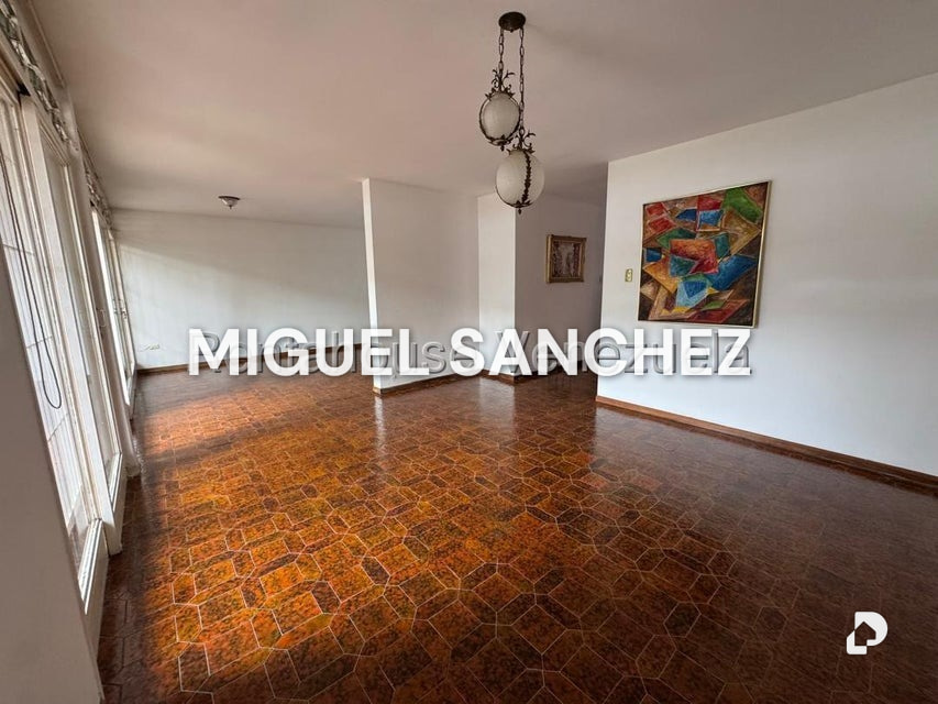 Casa en Alto Prado, Caracas – 5