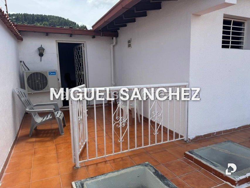 Casa en Alto Prado, Caracas – 19