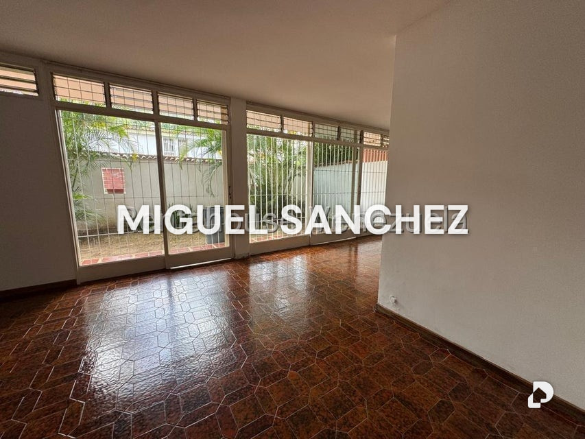 Casa en Alto Prado, Caracas – 4