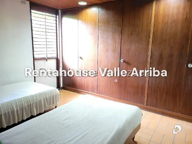 Casa en Prados del Este, Caracas – 28