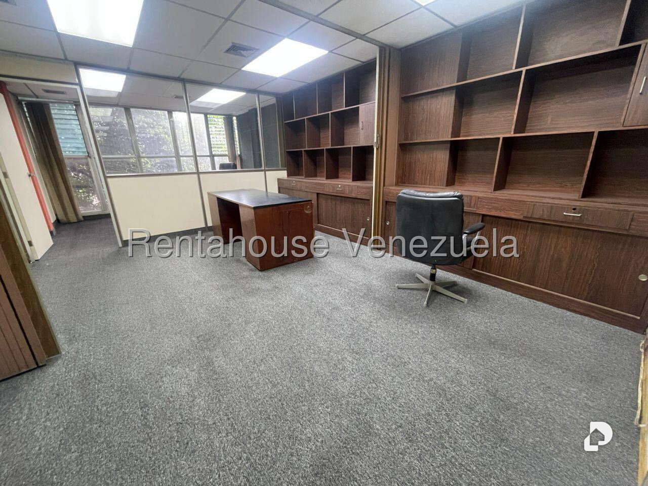 Local comercial en Los Chaguaramos, Caracas