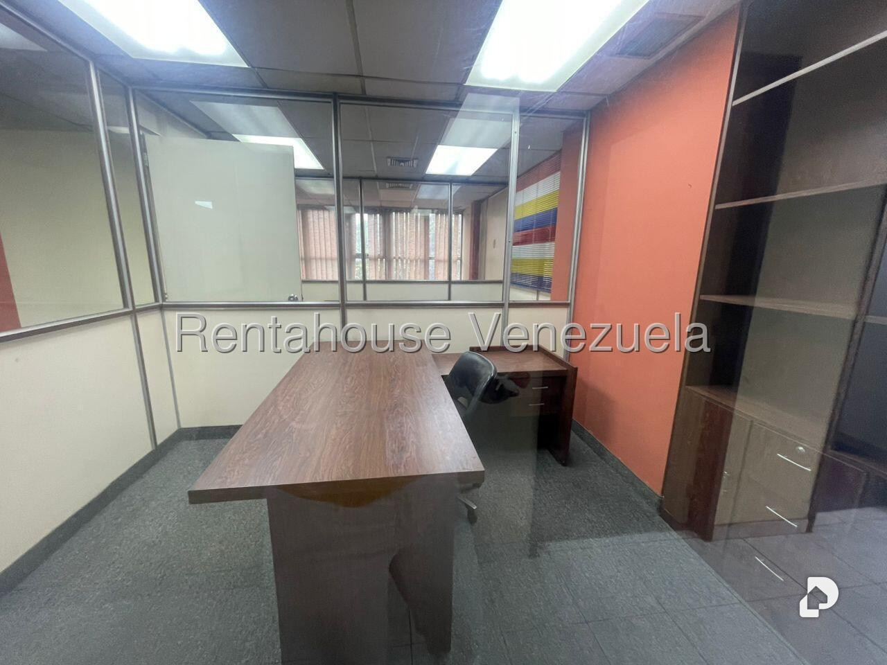 Local comercial en Los Chaguaramos, Caracas