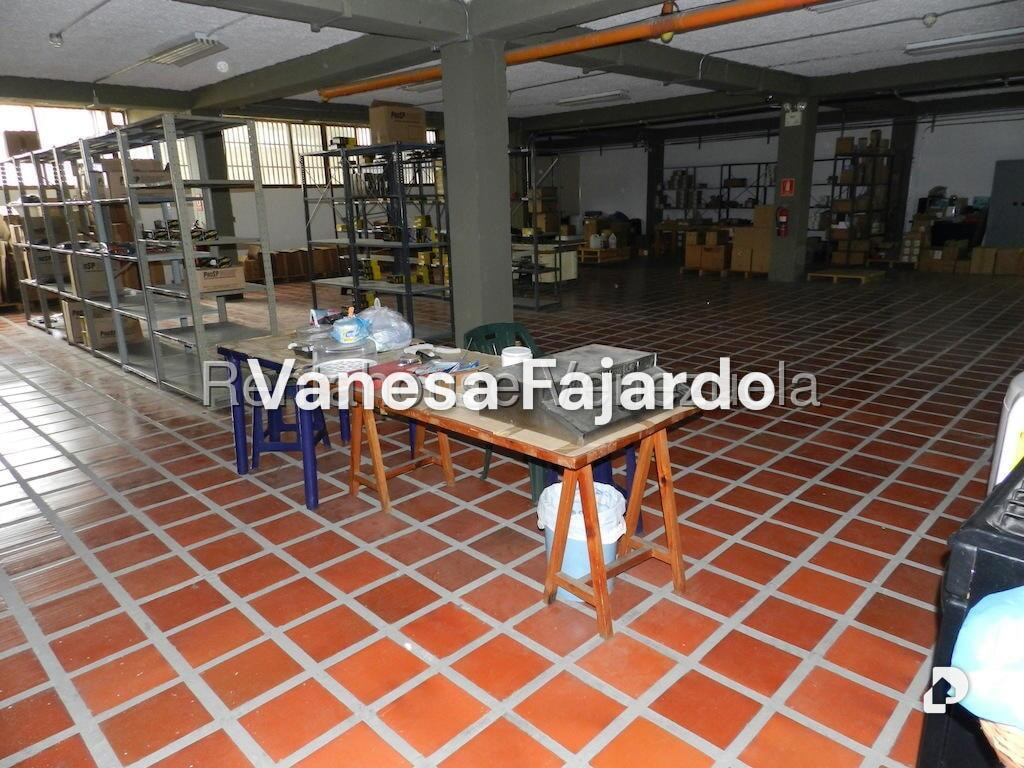 Edificio en Parroquia La Candelaria, Caracas – 17