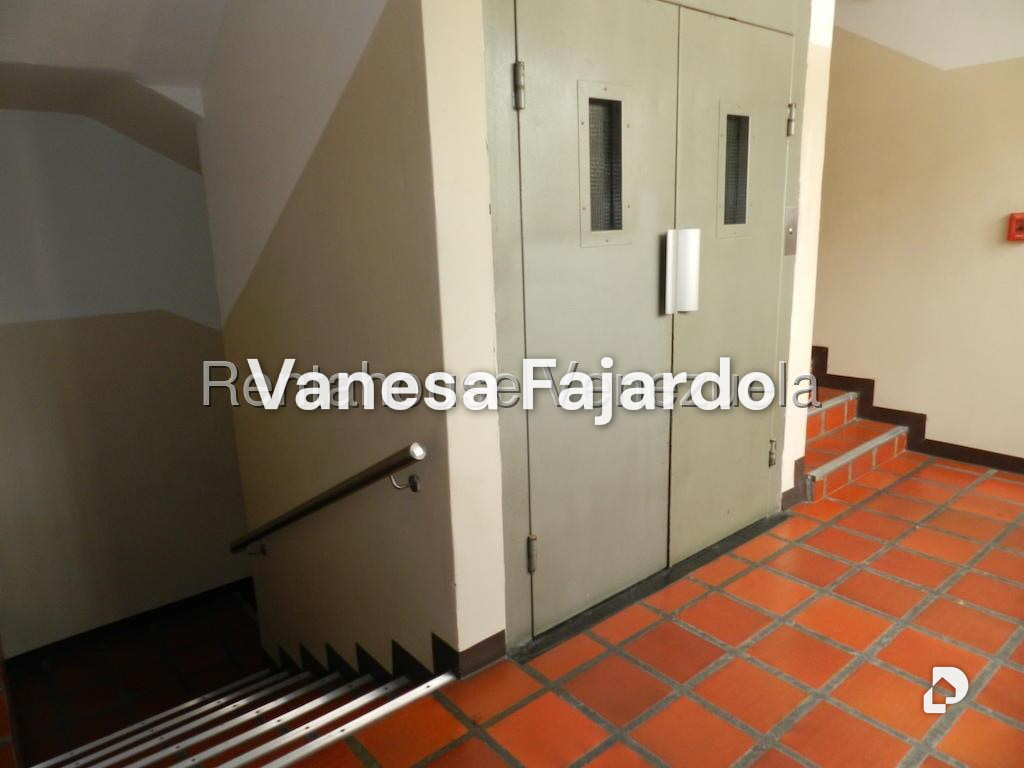 Edificio en Parroquia La Candelaria, Caracas – 10