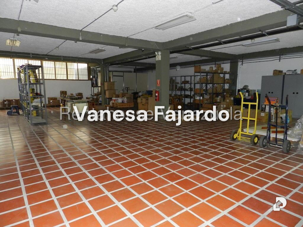 Edificio en Parroquia La Candelaria, Caracas – 21