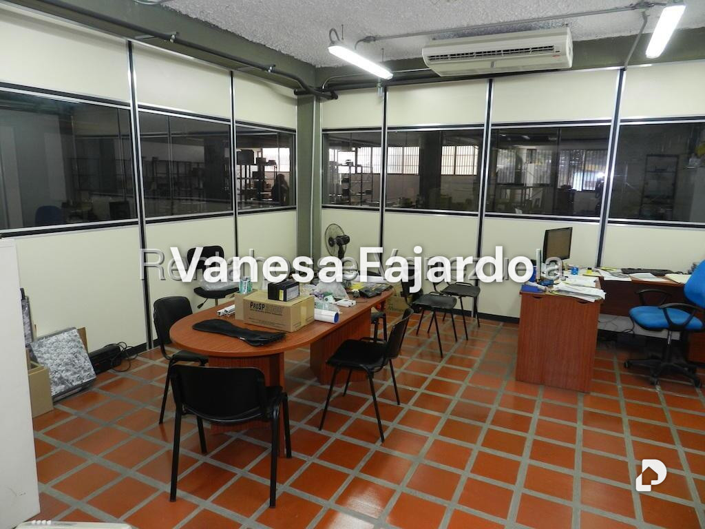 Edificio en Parroquia La Candelaria, Caracas – 14