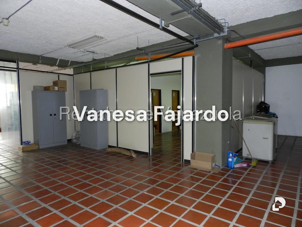 Edificio en Parroquia La Candelaria, Caracas – 23