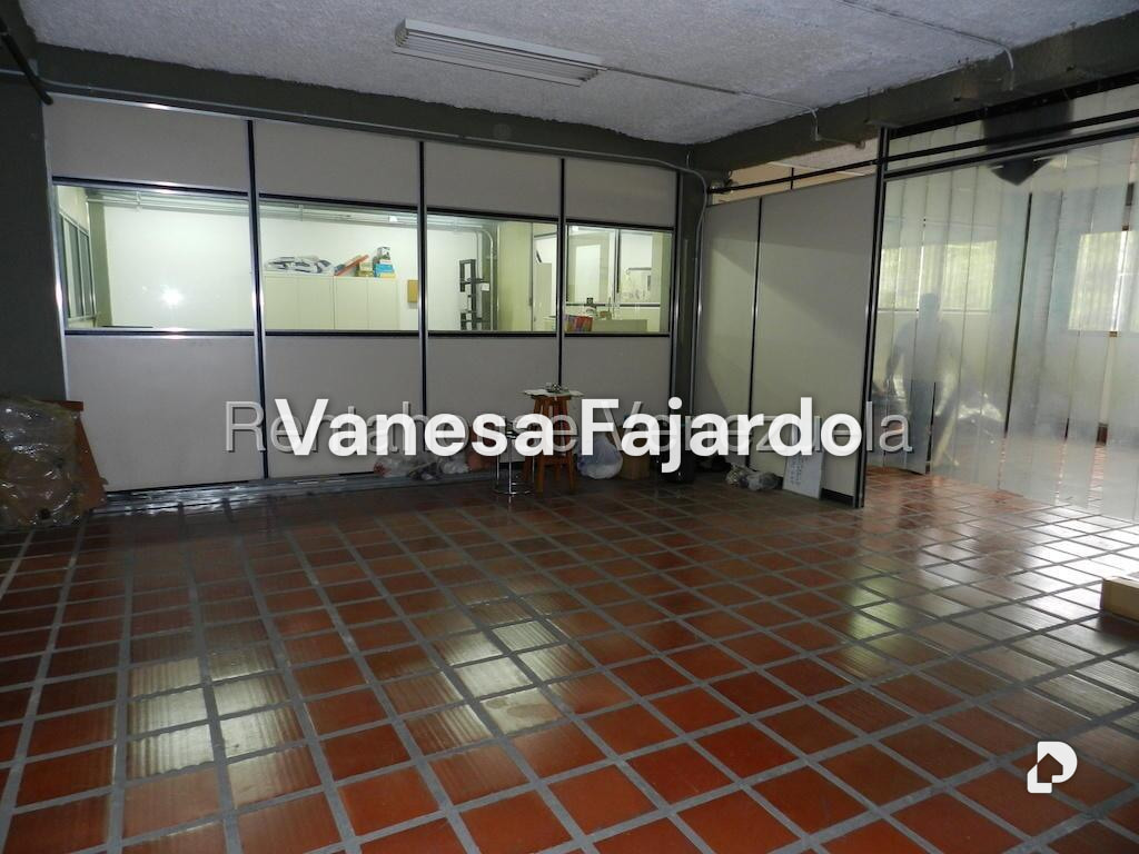 Edificio en Parroquia La Candelaria, Caracas – 20