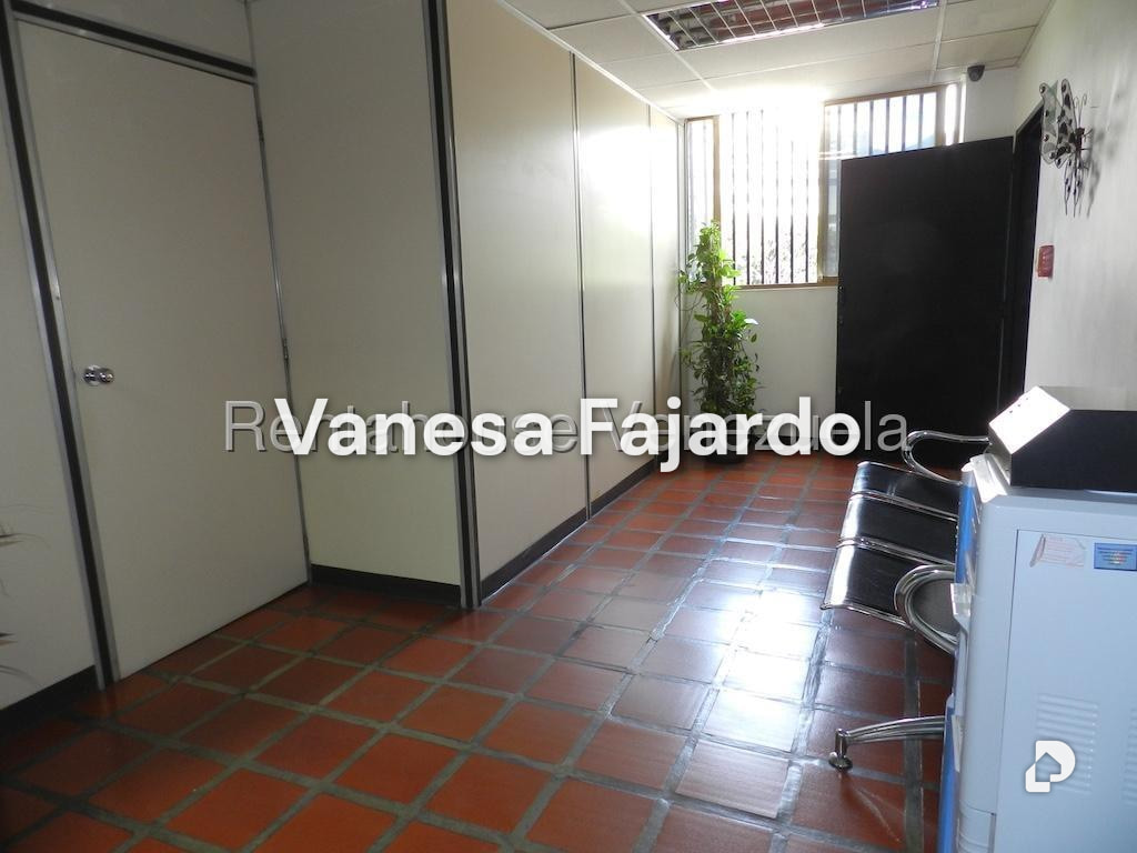 Edificio en Parroquia La Candelaria, Caracas – 27