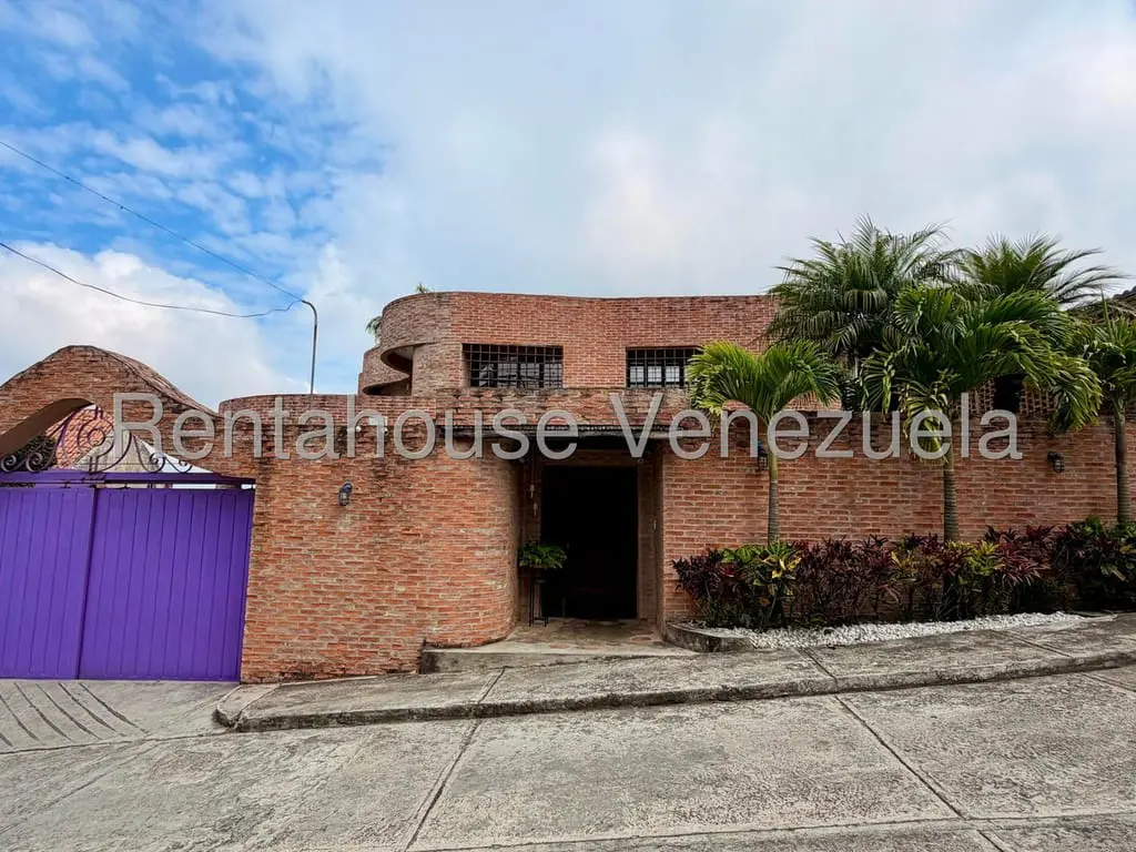 Casa en Los Guayabitos, Caracas - 1