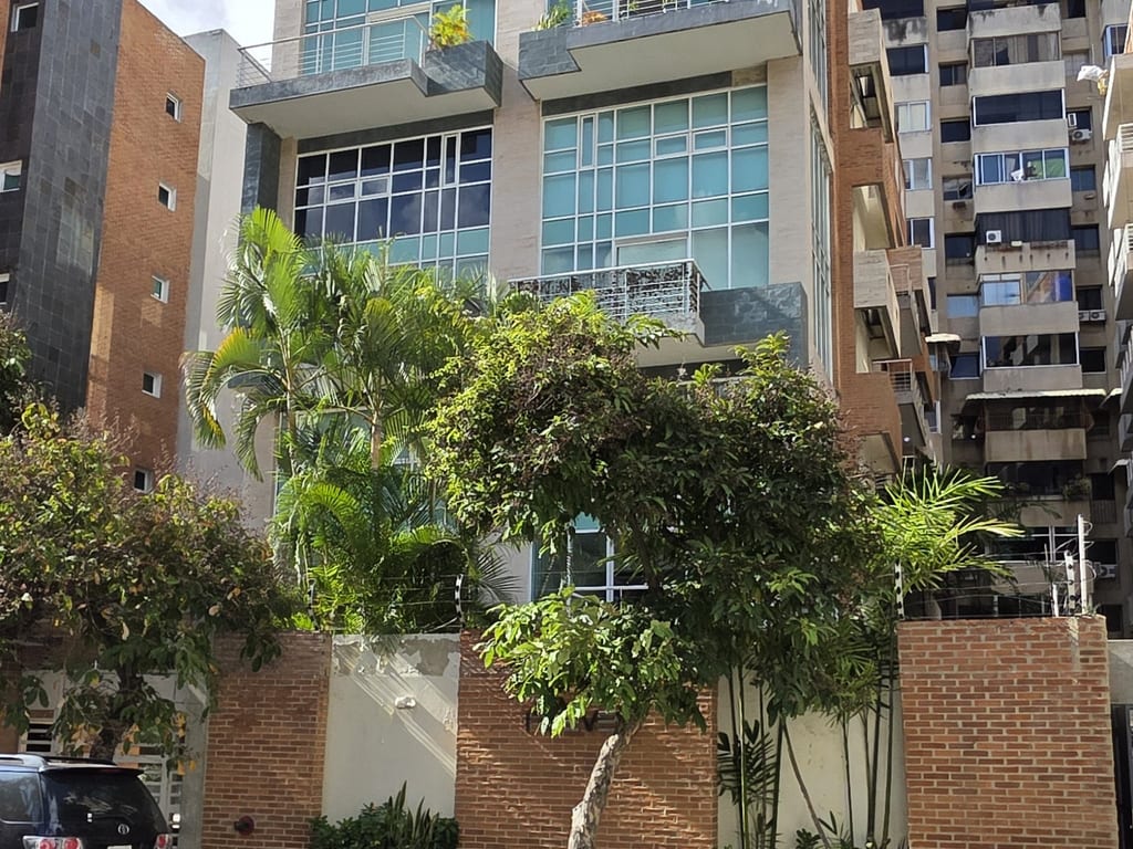 Apartamento en Campo Alegre, Caracas - 1