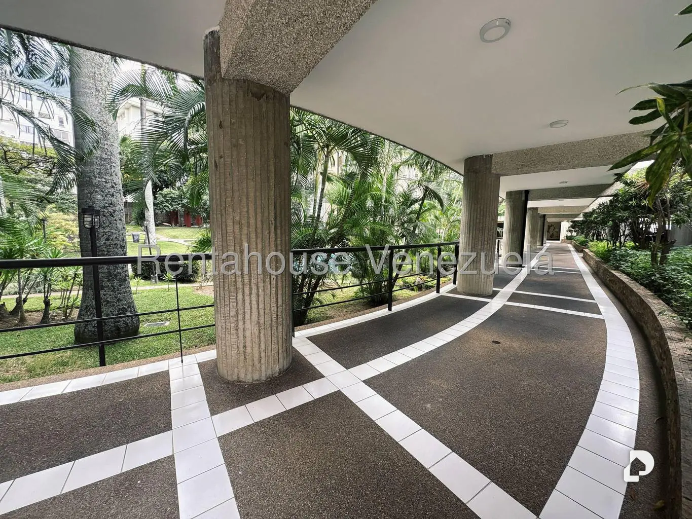 Apartamento en Santa Eduvigis, Caracas – 26