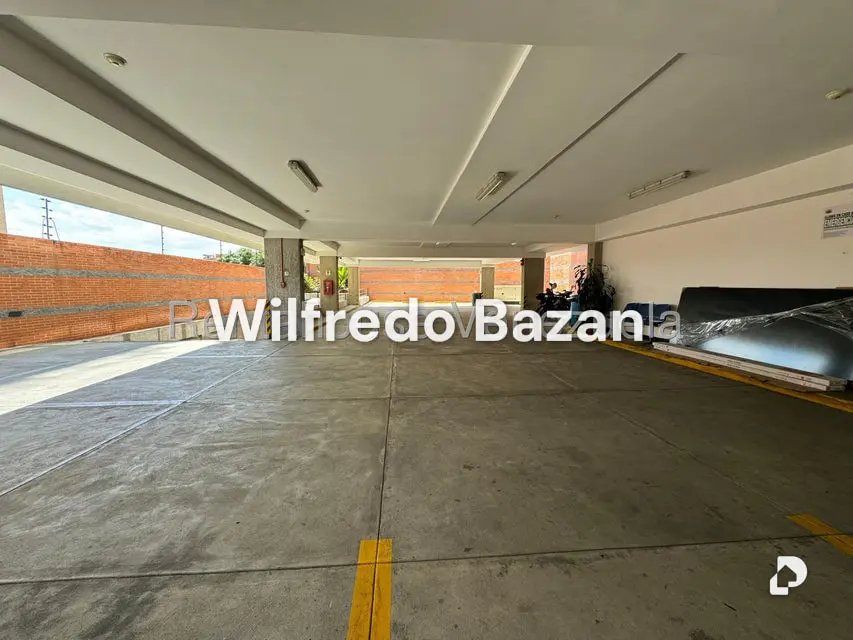 Edificio en Los Dos Caminos, Caracas – 18