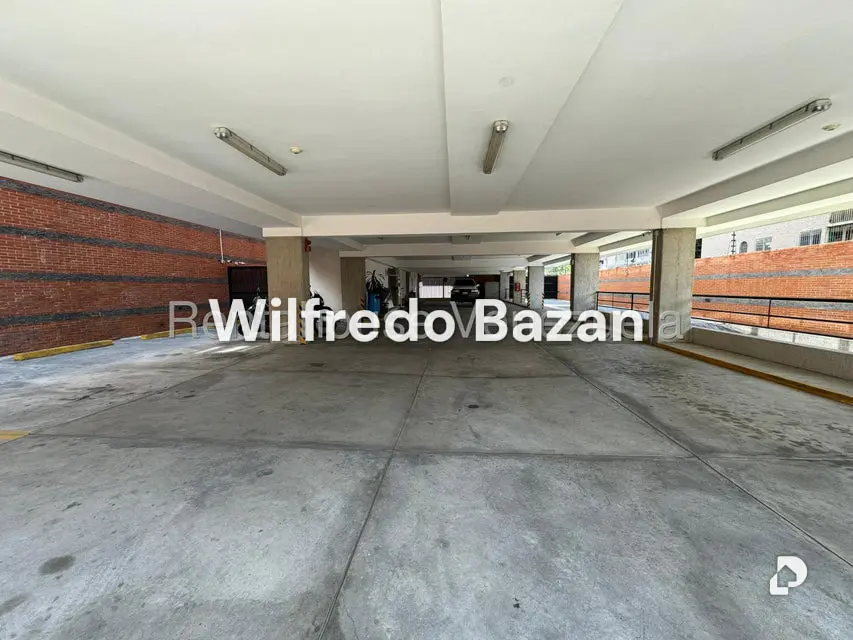 Edificio en Los Dos Caminos, Caracas – 17