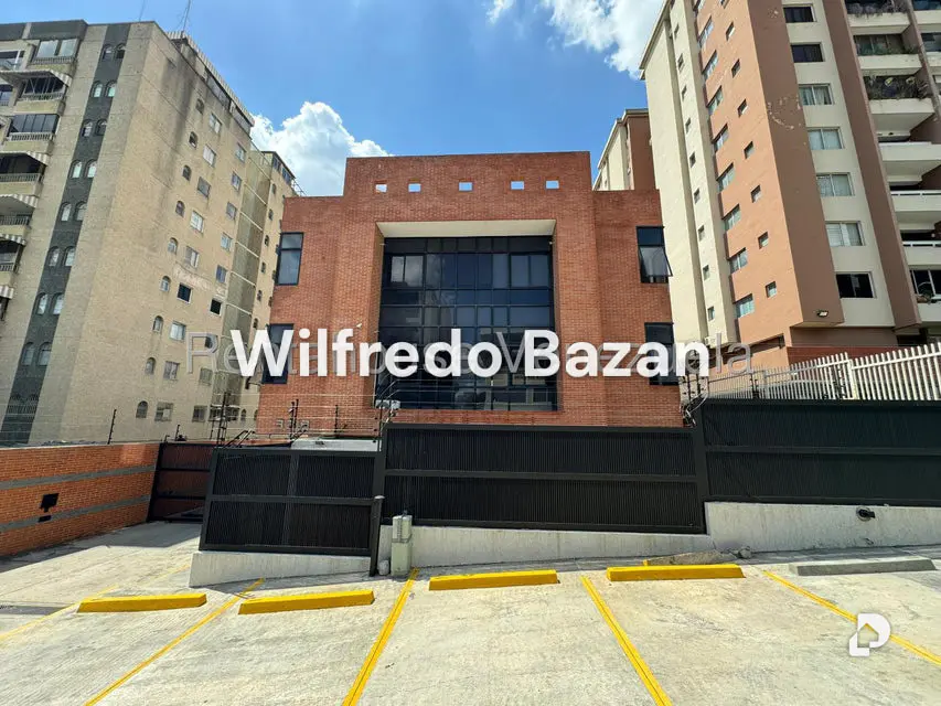 Edificio en Los Dos Caminos, Caracas – 1