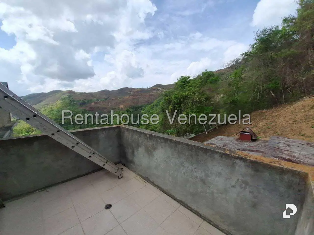 Casa en Colinas de Caicaguana, Caracas