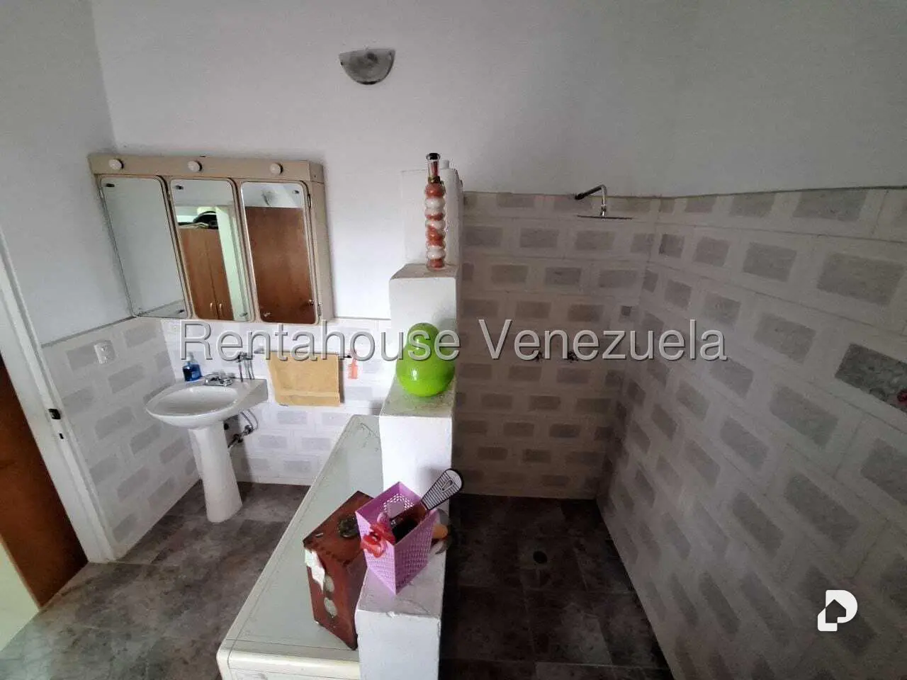 Casa en Colinas de Caicaguana, Caracas