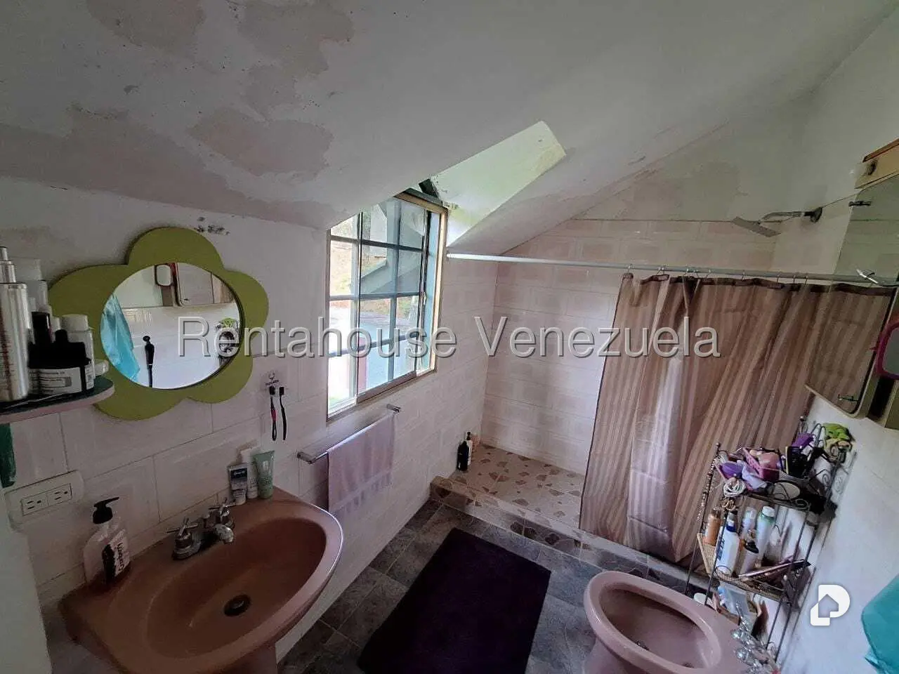 Casa en Colinas de Caicaguana, Caracas