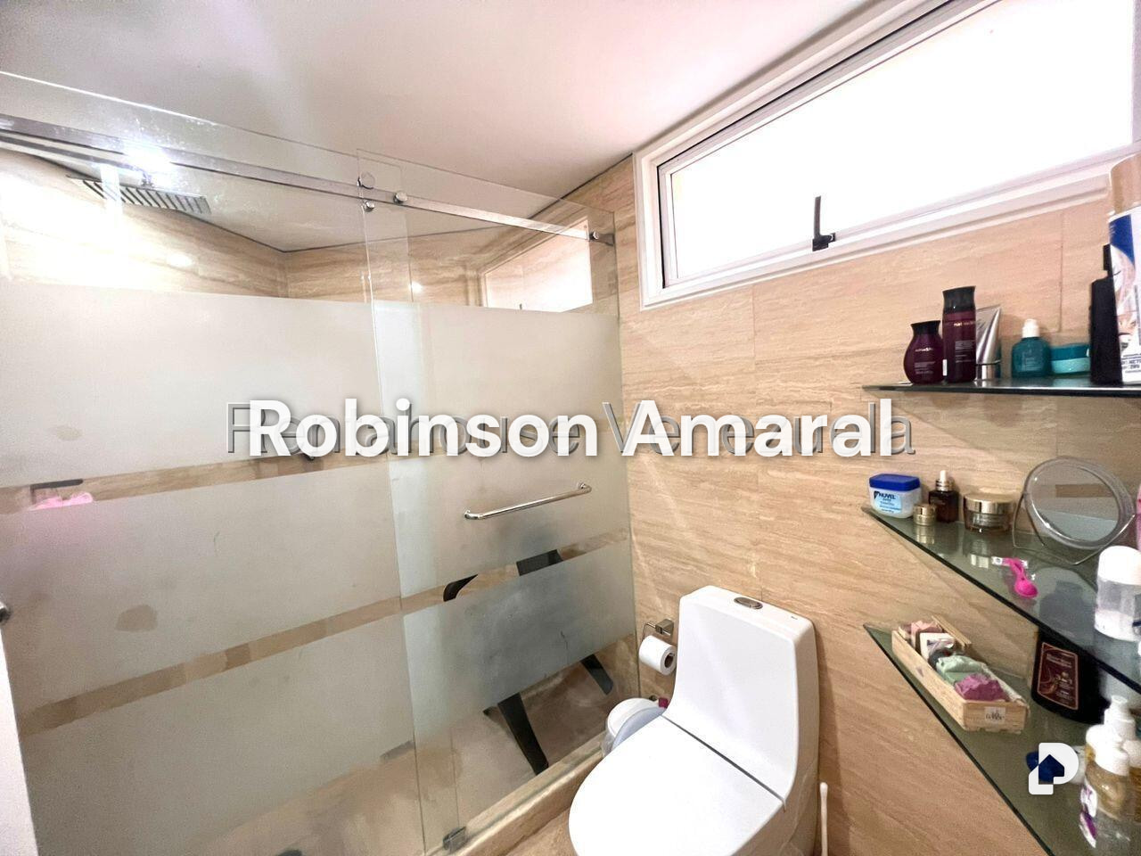 Apartamento en Campo Alegre, Caracas – 24