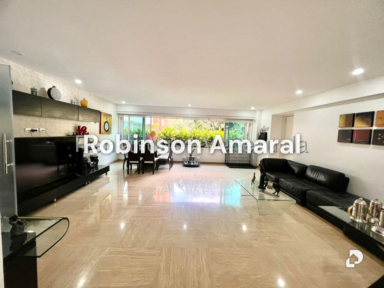 Apartamento en Campo Alegre, Caracas – 2