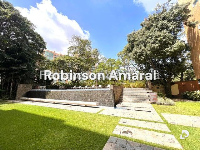 Apartamento en Campo Alegre, Caracas – 28