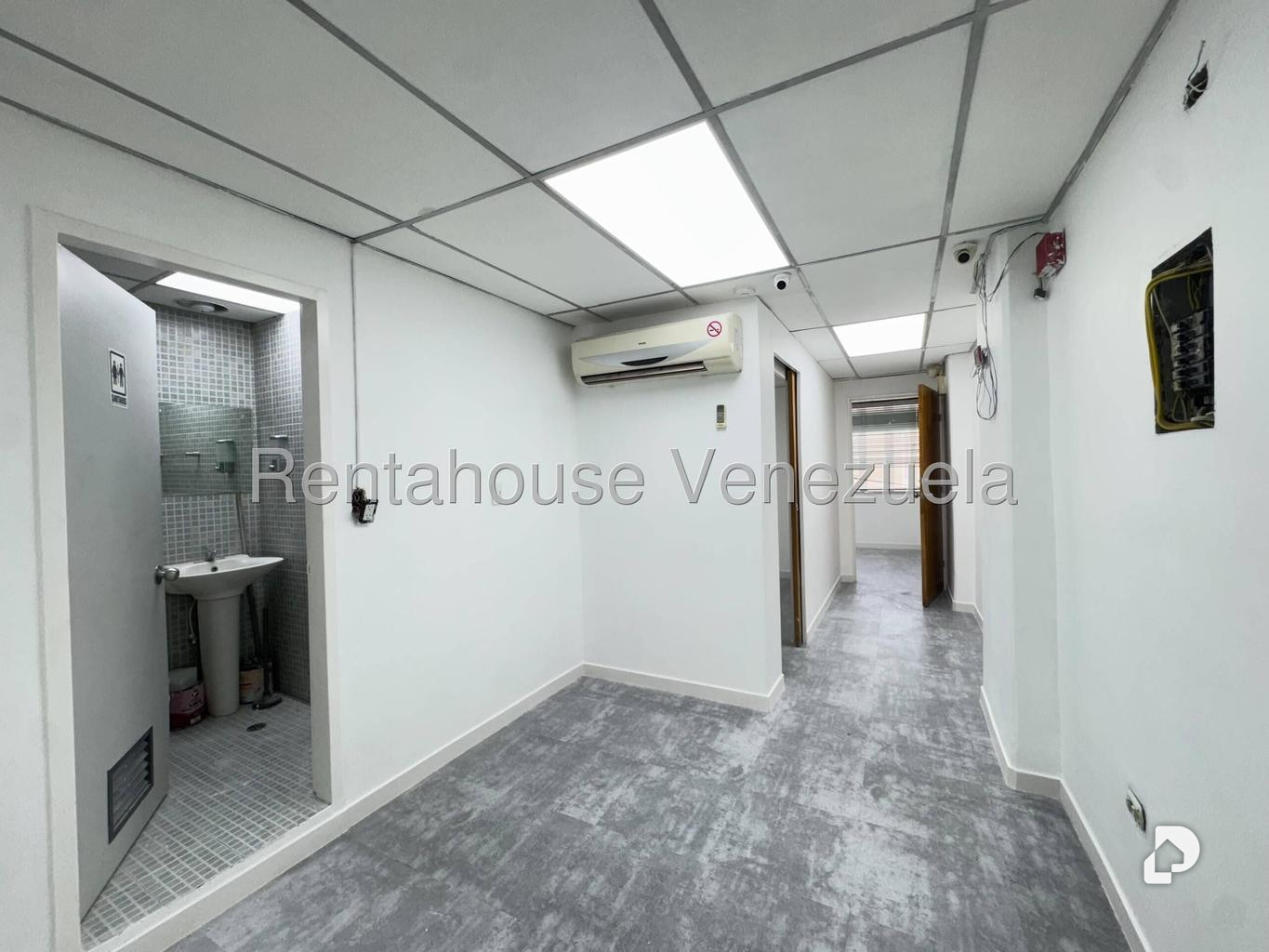 Office in Chacao, Caracas – 12