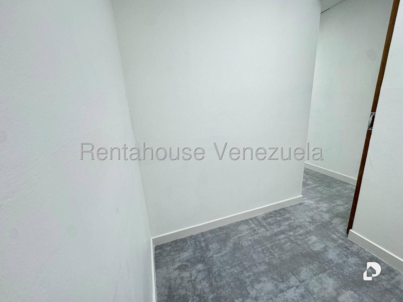 Office in Chacao, Caracas – 16