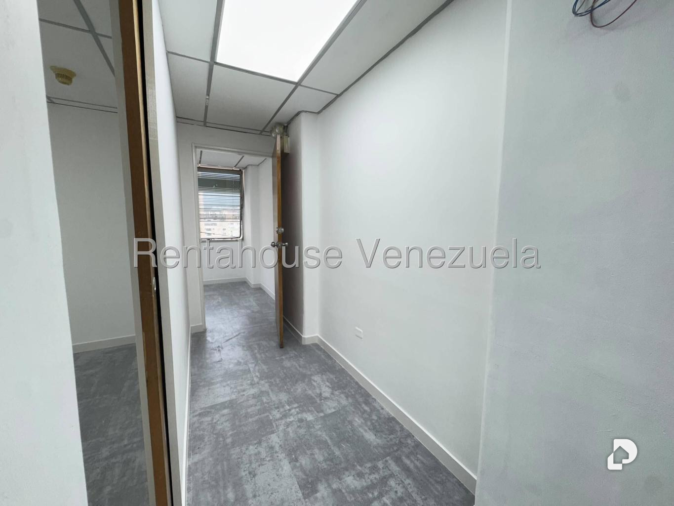 Office in Chacao, Caracas – 13