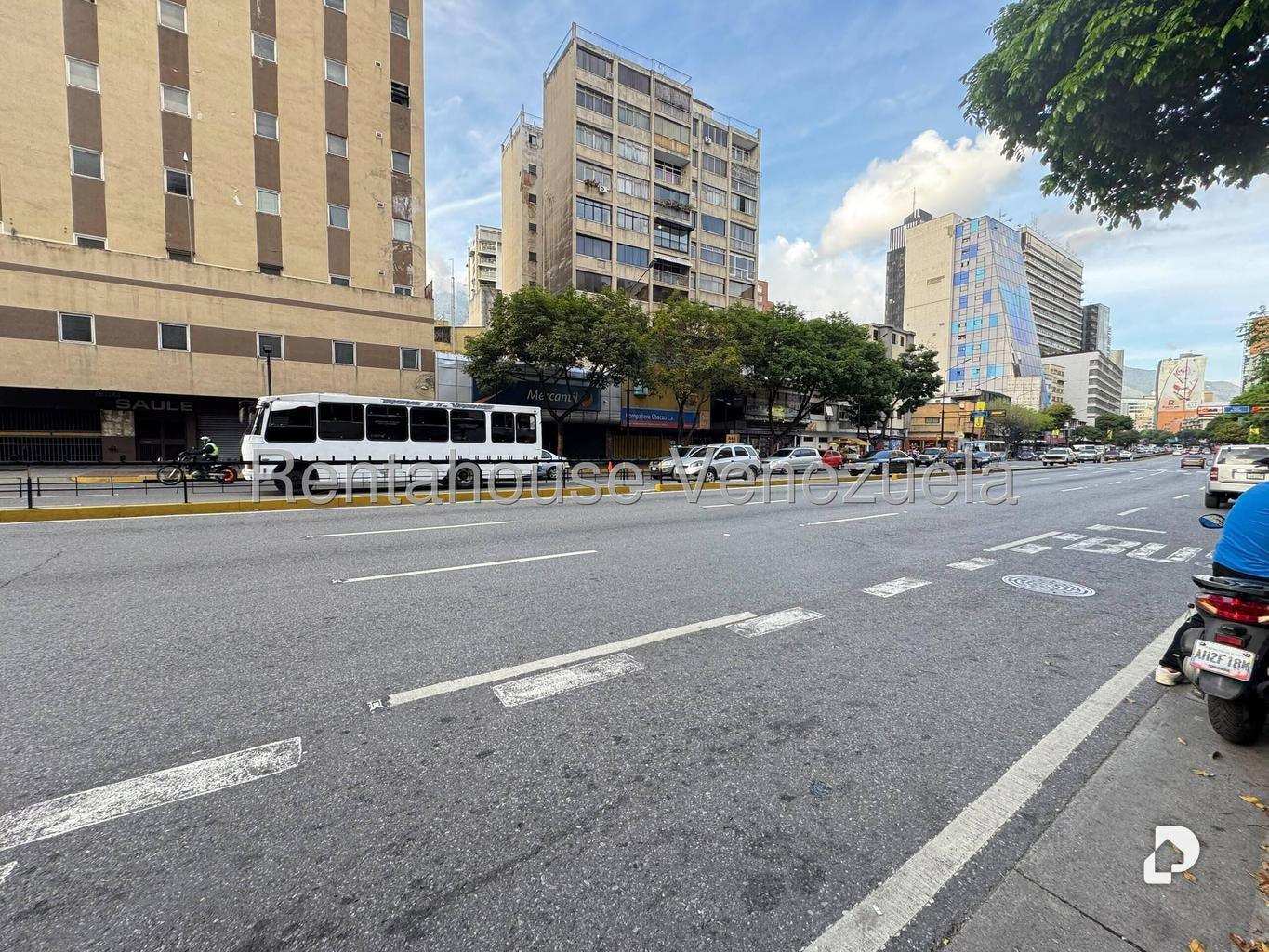 Office in Chacao, Caracas – 28