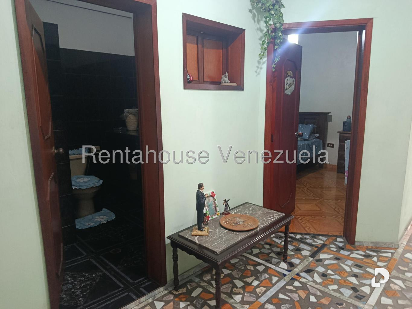 Apartamento en Parroquia Santa Rosalía, Caracas – 24