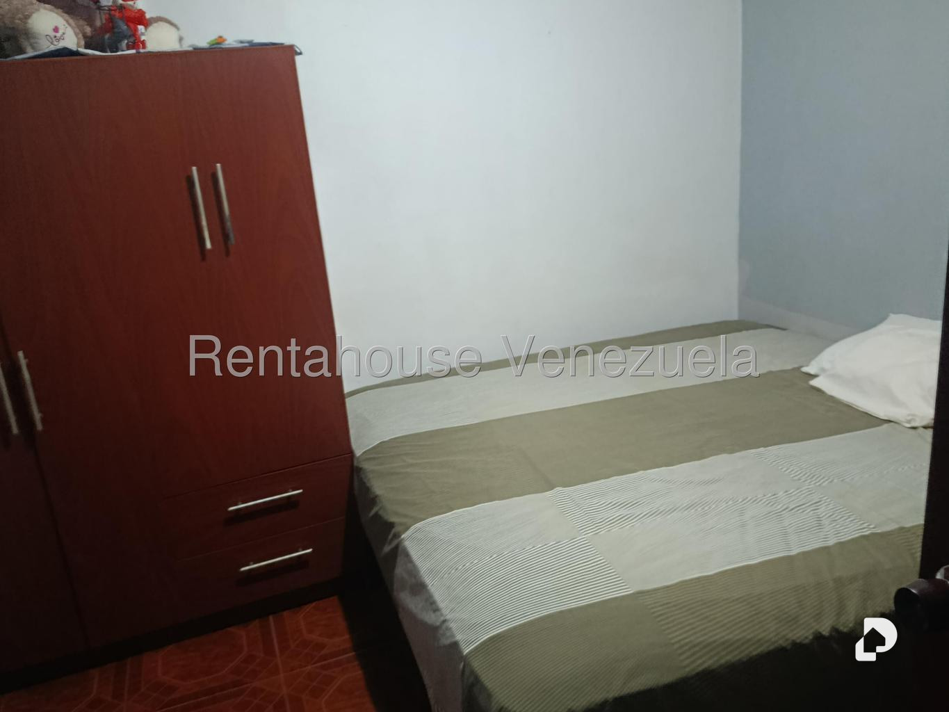 Apartamento en Parroquia Santa Rosalía, Caracas – 11