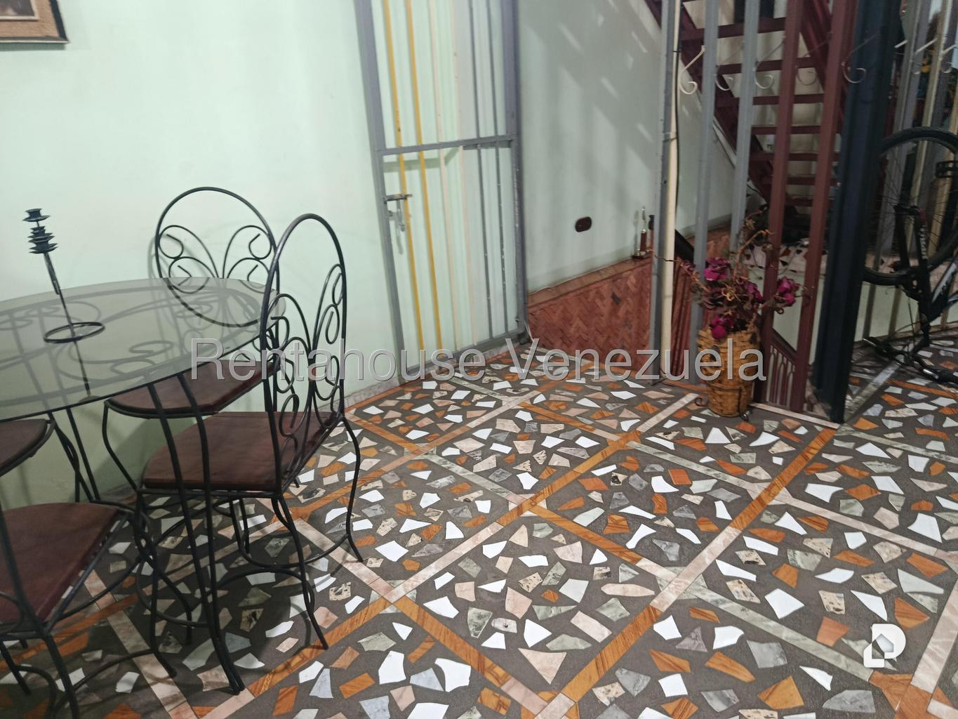 Apartamento en Parroquia Santa Rosalía, Caracas – 22