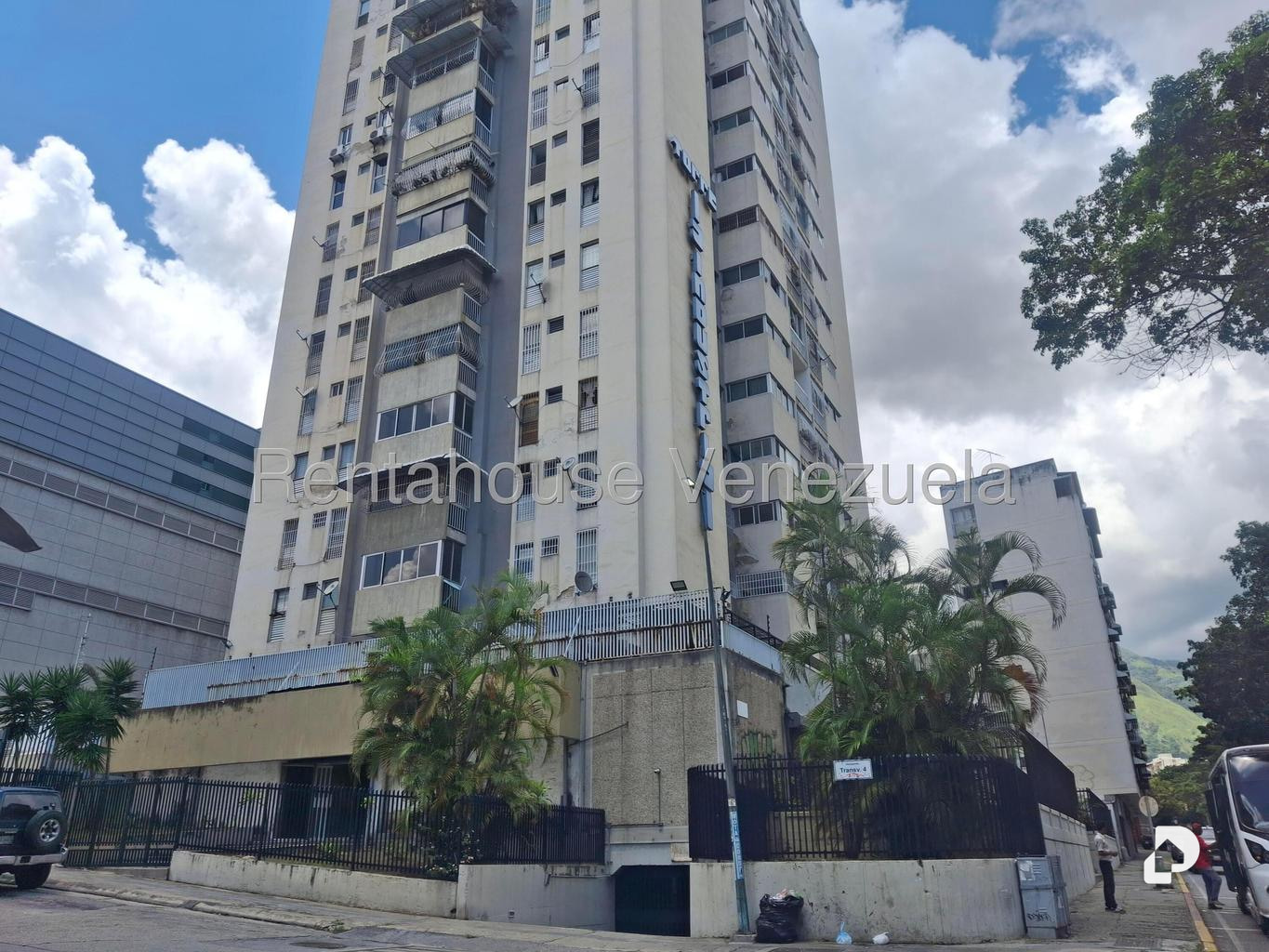 Apartamento en Horizonte, Caracas – 1