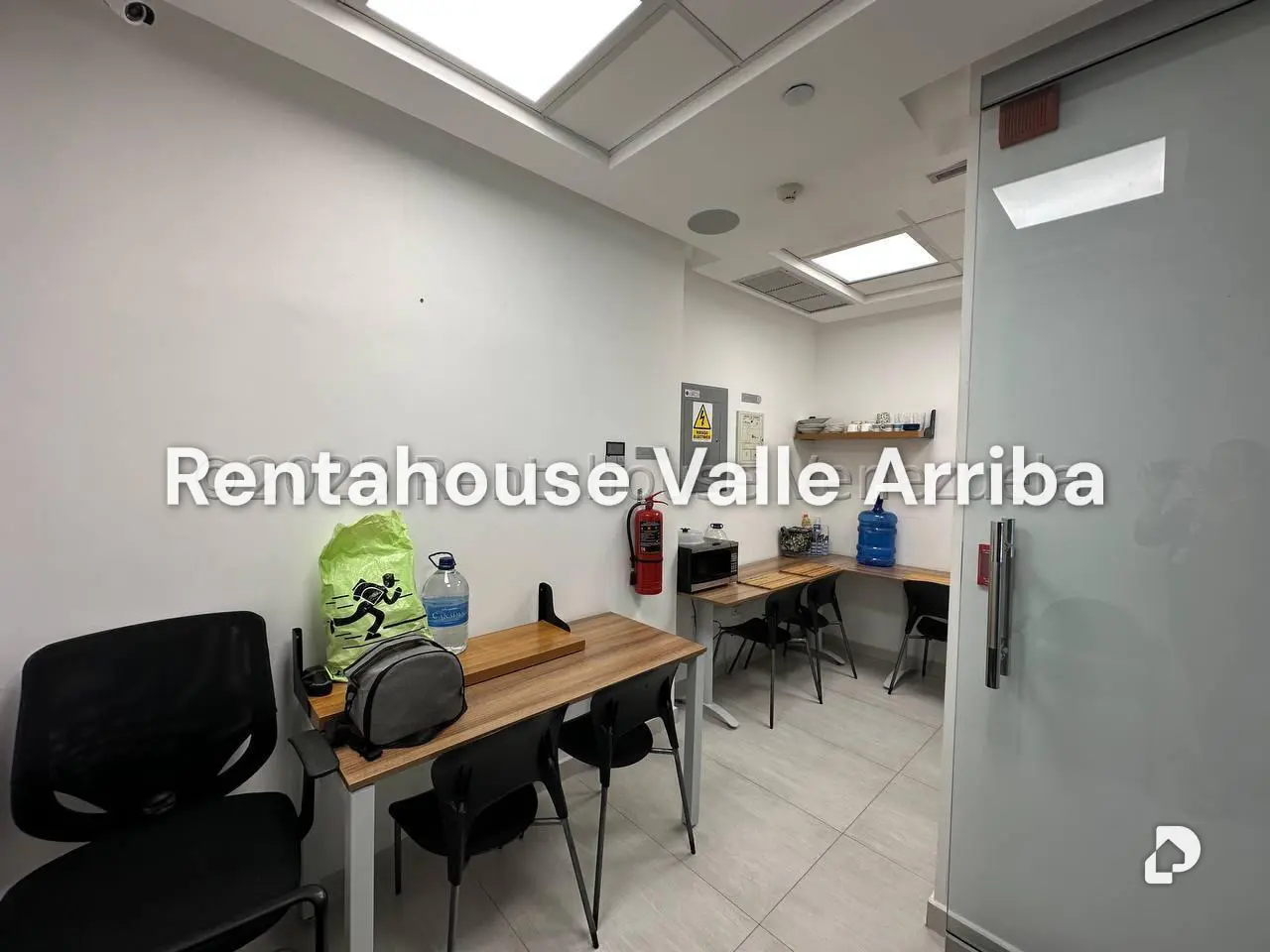 Local comercial en Macaracuay, Caracas – 25